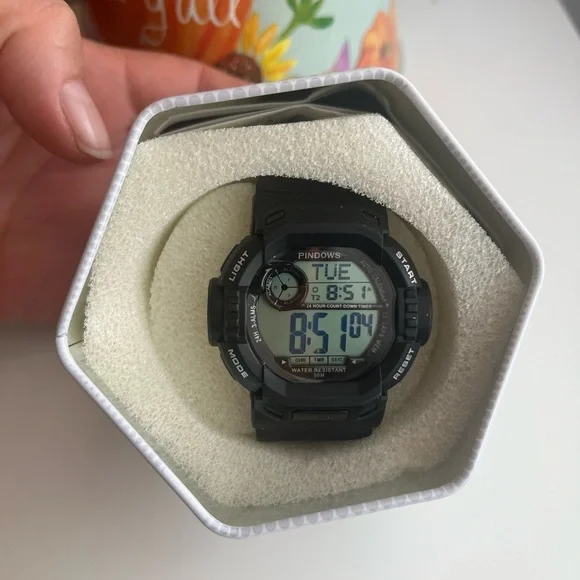 Child/Boys/Girls Digital LED Sports Watch Alarm Date Multifunction Wrist Watch