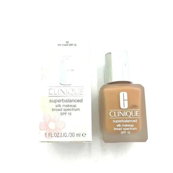 Clinique Superbalanced Silk Foundation 12 Silk Maple‎ 1oz NIB