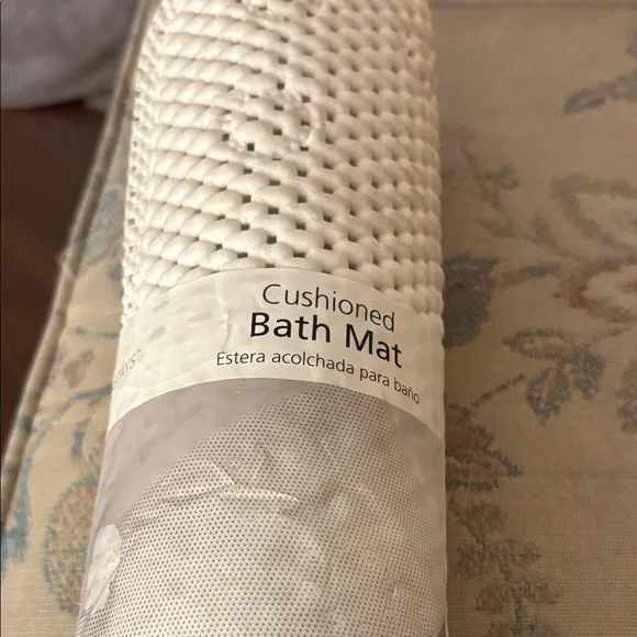 Cushioned cream Bath Mat