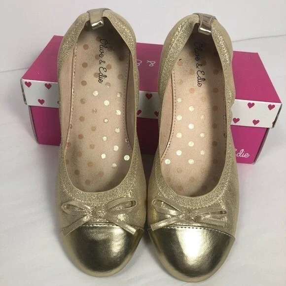 Olive‎ & Edie Taylor Gold Shoes Size 6M