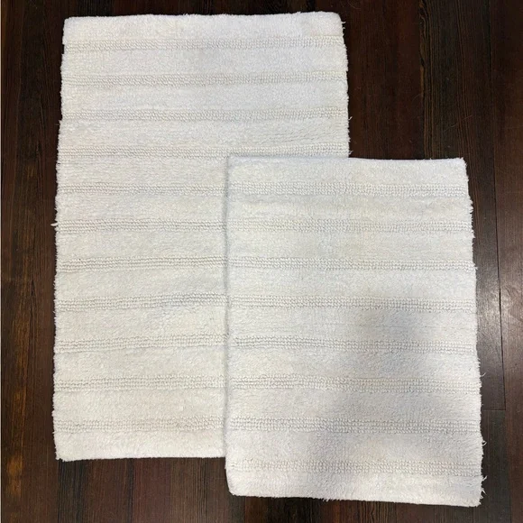 White Bath Rug Set - Plush Stripe Texture Absorbent Bath Mats