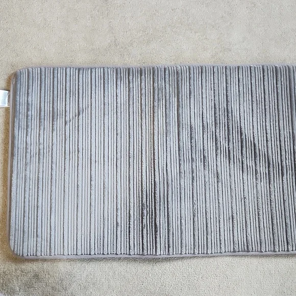 Grey Soft Bathroom Striped Mat -OS