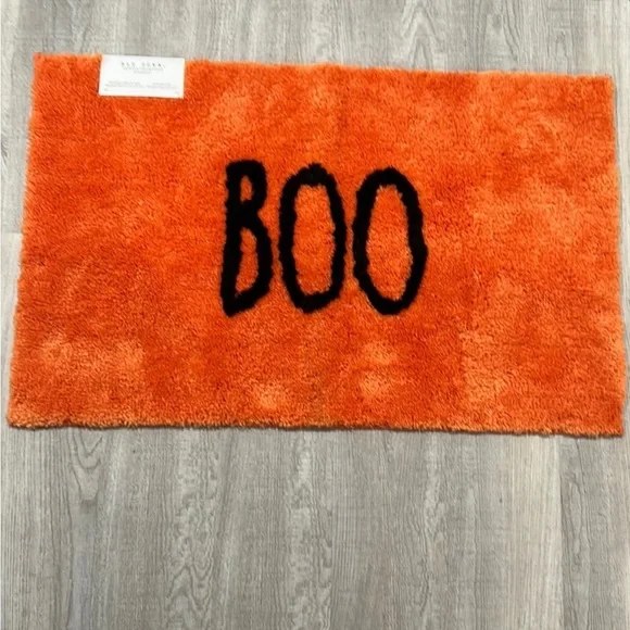 Boo rae dunn bath mat 20