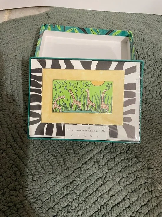 Annee Good Child, Friends! Crane Giraffe Stationery