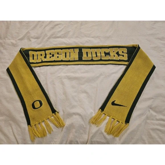 Oregon Ducks Knit Scarf Nike NCAA College‎ Football Green Yellow Fringe
