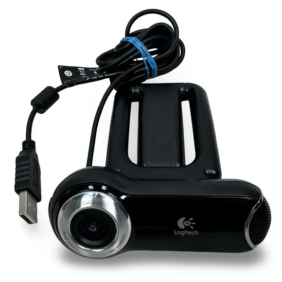 Logitech QuickCam Pro for Notebooks V-U0009 Carl Zeiss 2MP Autofocus USB Webcam