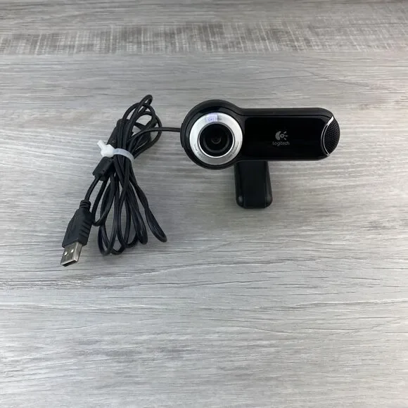 Logitech QuickCam Pro 9000 Webcam V-UBM46 USB Camera With Mic Carl Zeiss 2MP