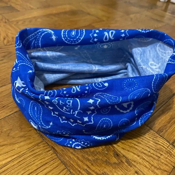 Unisex Paisley blue neck warmer mask gaiter