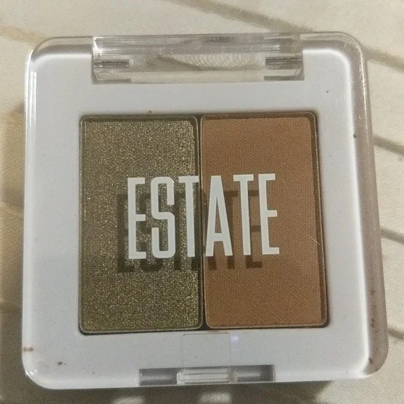 NWT EYESHADOW