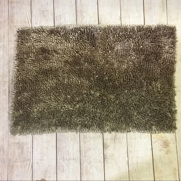 Fluffy Microfiber Beige Bath Rug 31” X 20”