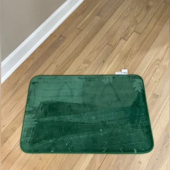 Christmas Tree Bath Mat