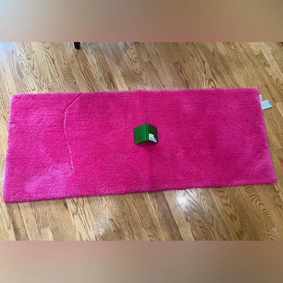 NWT Kate Spade 24 x 60” Hot Pink Bath Rug