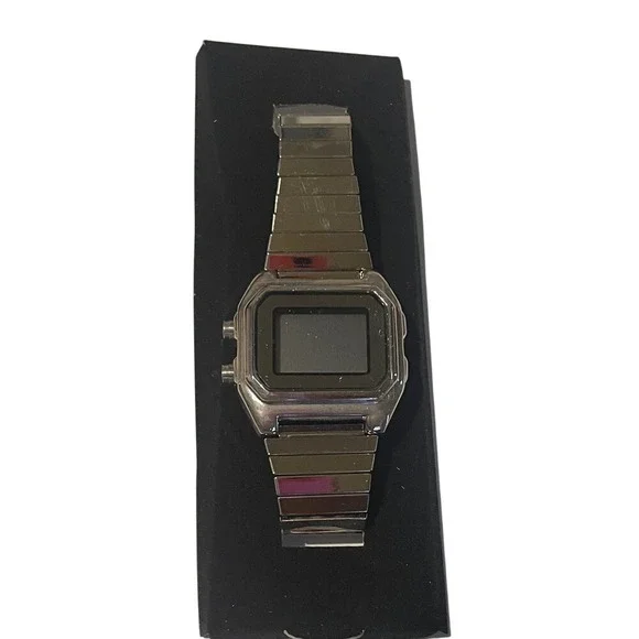 Retro Silver Digital Watch -‎ Stainless Steel Style - New in Box
