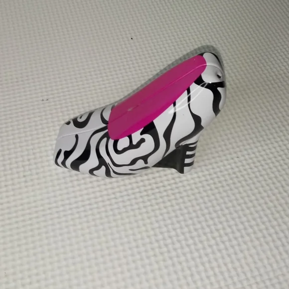 Zebra print with paint miniature high heel ornament