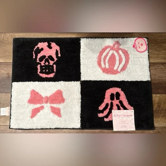 BETSEY JOHNSON HALLOWEEN BATH RUG