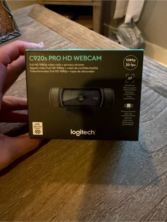 Logitech C920s Pro HD Webcam - Black with Teal Accent