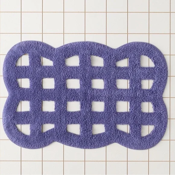 UO HOME Urban Outfitters Purple Bath Mat 20¨x30¨NWT NEW