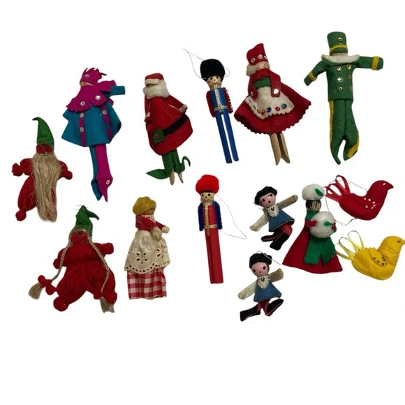 CHRISTMAS Vintage Bundle Felt Yarn Handmade Christmas Tree Holiday Ornaments