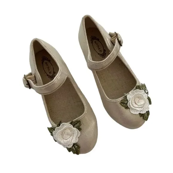 NWOT Joyfolie Gold Flower Lola Mary Jane Flats Size 13