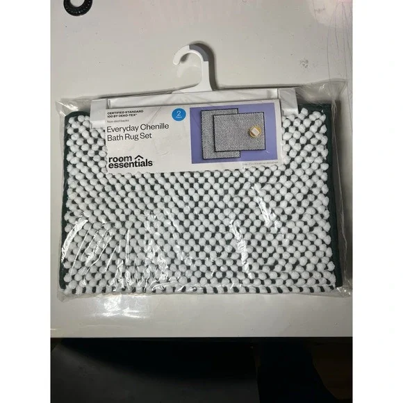 Room Essentials Everyday Chenille Bath Rug Set, BRAND NEW!! Great Price!!