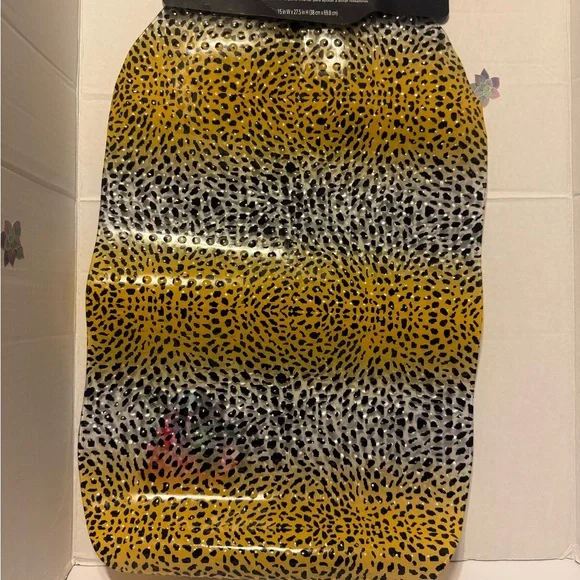 Mainstays Yellow and Black Leopard Print Bath Mat