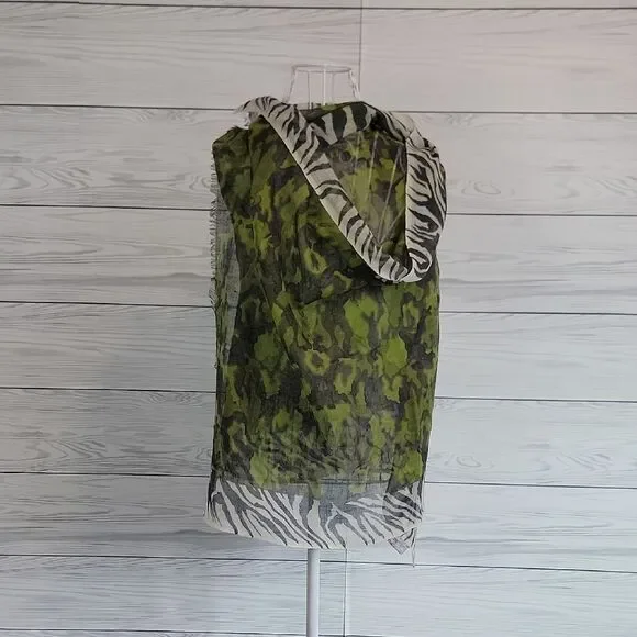 Bindya New York Scarf Green and Black Camouflage Women's 76