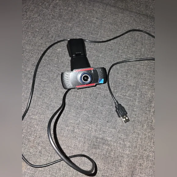 Adesso CyberTrack H3 720p Webcam