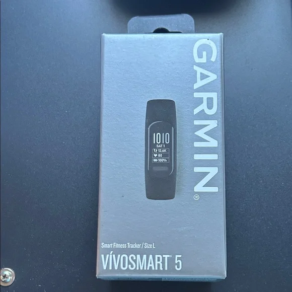 Garmin Vivosmart 5 Fitness Tracker in Black
