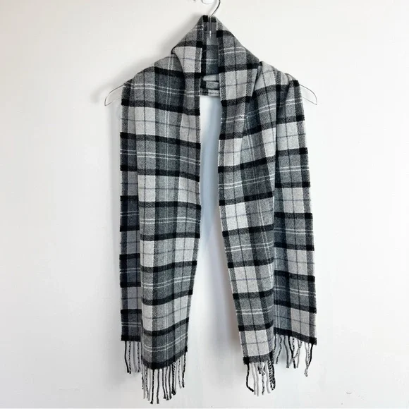 NEW Italian Woollen Treasures 100% Wool Scarf 11”x70”