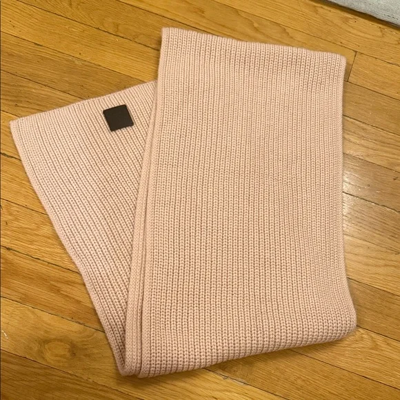 Mooseknuckles Ribbed Cozy Pink Knit Scarf