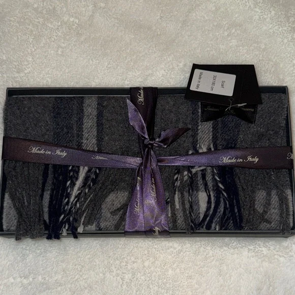 Sophisticated Black and Gray Men's Scarf