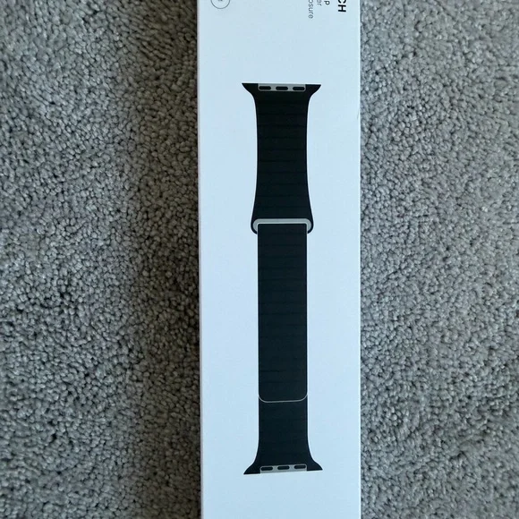 Apple Watch Leather Loop- Black