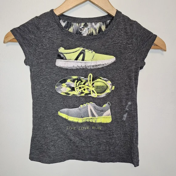 Justice Girls Size 6 Gray Graphic T-Shirt Short Sleeve Sneaker Print Casual Top