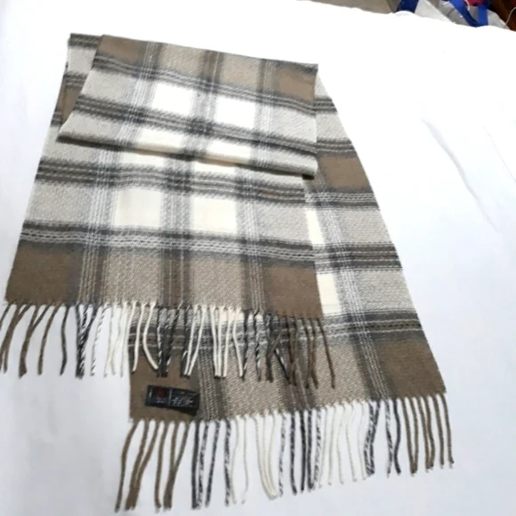 V. Fraas Cashmink plaid scarf
