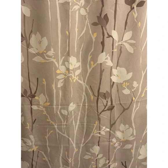 Madison Park Essentials Shower Curtain Floral Magnolia Beige Polyester 72x72 EUC