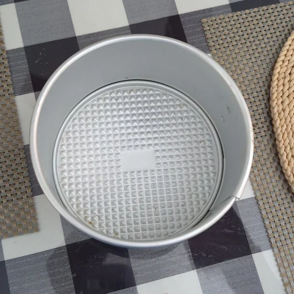 Wilton spring pan