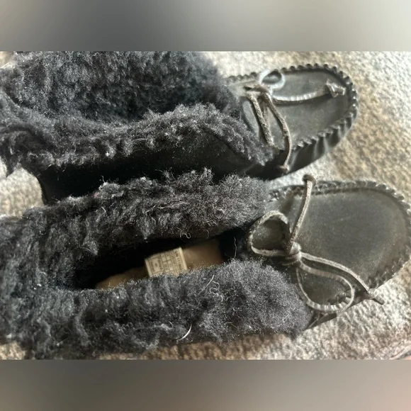 UGG Alena Wool Lined Black Suede Moccasin Slippers‎ Girls Youth Size 2 EUR 33.5