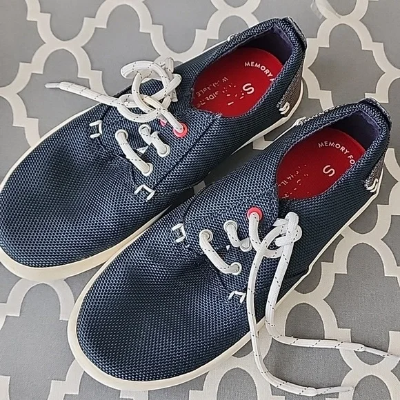 Sperry kids blue shoes