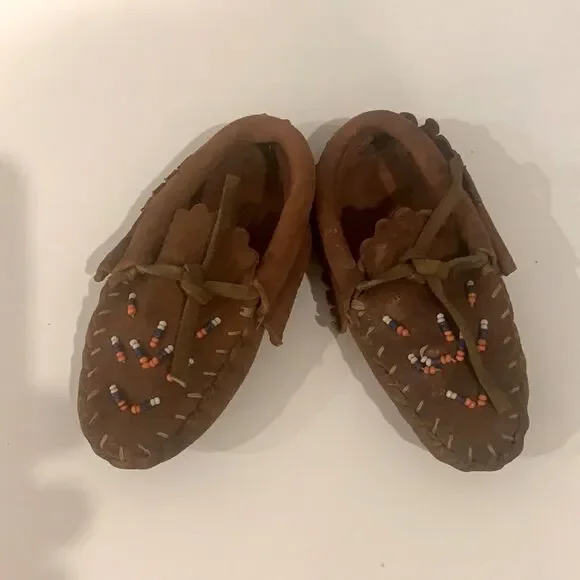 Vintage  Beaded  Child’s Moccosins