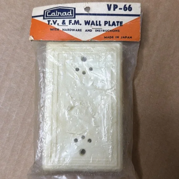 Vintage Calrad T.V. & F.M. Wall Plate VP-66 Made In Japan