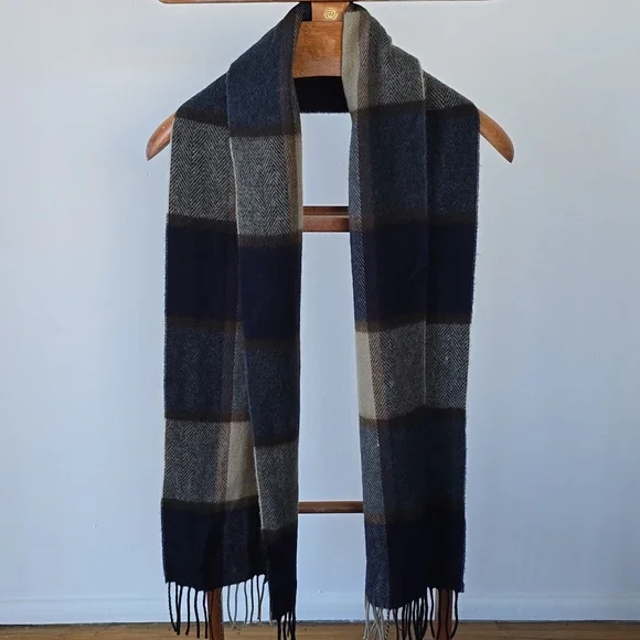 Tommy Hilgiger Elegant Plaid Navy/Cream/Brown Men's Scarf 66