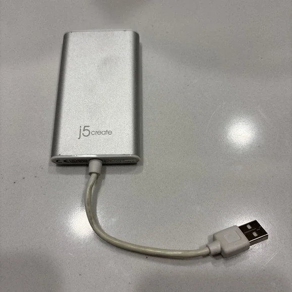 j5create JUA210 USB to VGA Adapter Cable External Video Display Converter