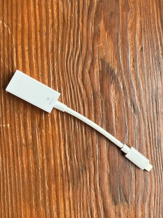 Insignia USB-C to VGA Adapter | 1080p Full HD | White | Excellent