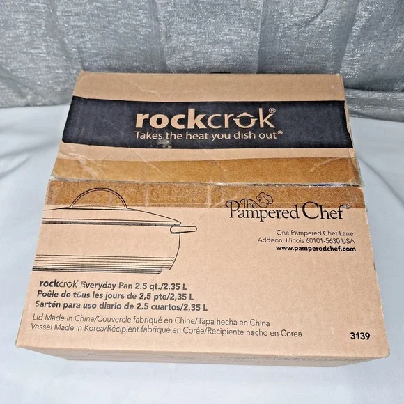 Pampered Chef Rockcrok Everyday Pan Dutch Oven 2.5 QT 2.35L New 3139 Open Box