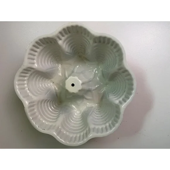 Vintage Mustard Yellow Enamelware Bundt Cake Pan Fluted Tube Mold 10 Inch Retro