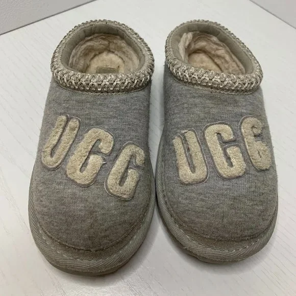 UGG Slip On