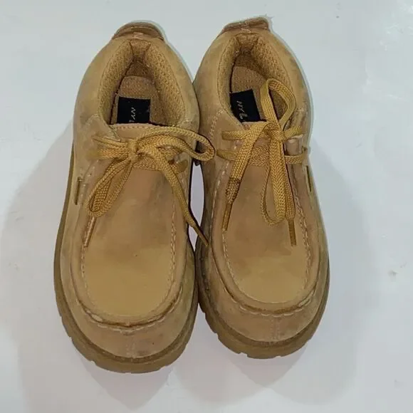 Tan Moccasin Shoes with Classic Design Kids Size 10C