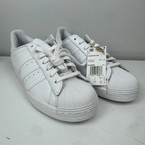 NWT Adidas Superstar Triple White Shell Toe Sneakers Men’s 7.5 EG4960