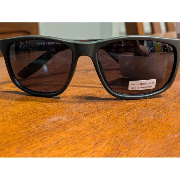 Tommy Hilfiger Sunglasses for men Matte Black‎ and Tortoise shell arms.