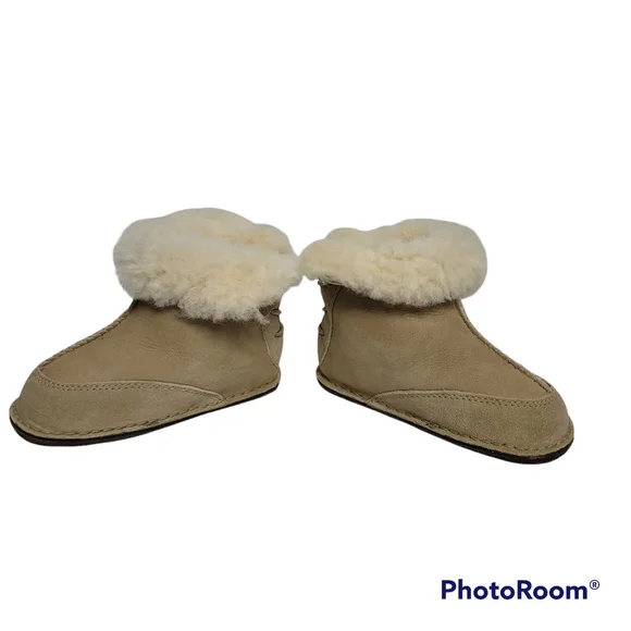 UGG I BOO Shearling Boots‎ INFANTS Size LARGE
